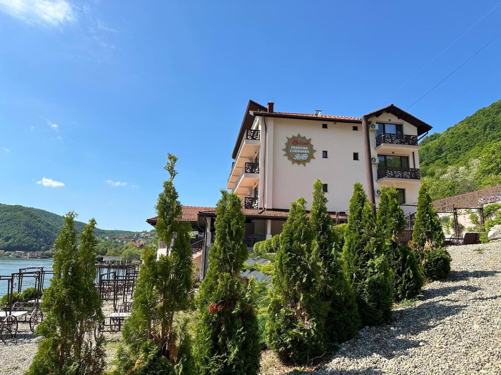 Bliss Dubova Bed & Breakfast ภายนอก รูปภาพ